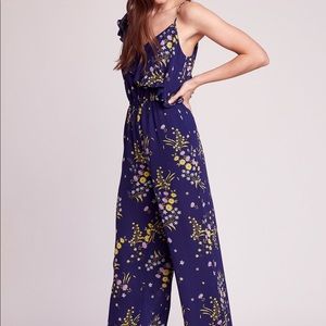 BB DAKOTA NWT - PRINTED JUMPSUIT